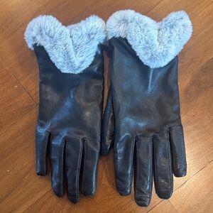Elegant Black Leather Gloves with Faux Fur Trim